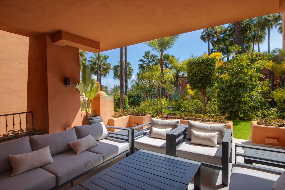 Ground Floor Apartment for sale in Marbella - Puerto Banus