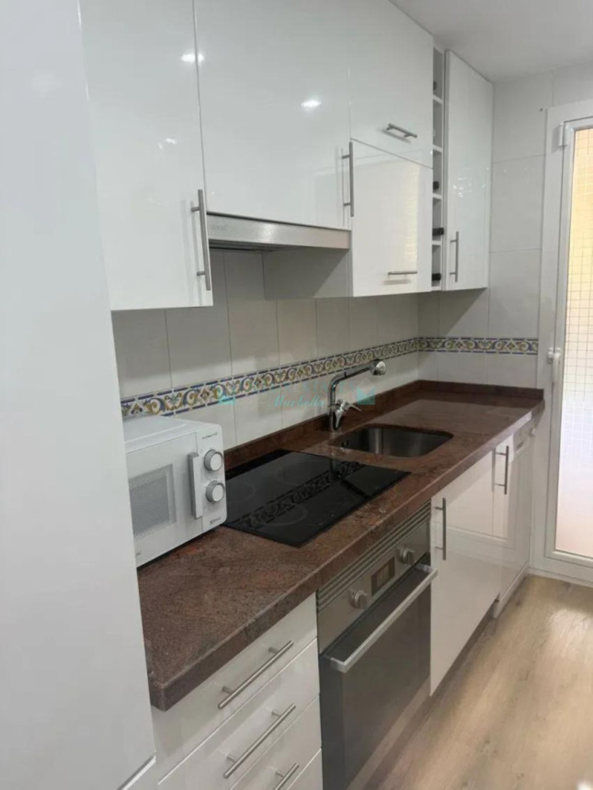 Ground Floor Apartment for sale in Las Chapas, Marbella East