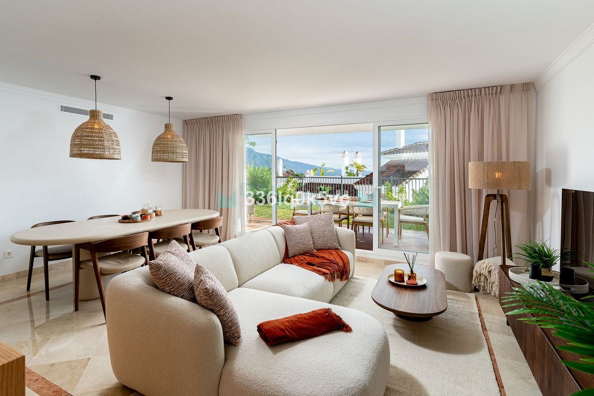 Ground Floor Apartment for sale in Benahavis