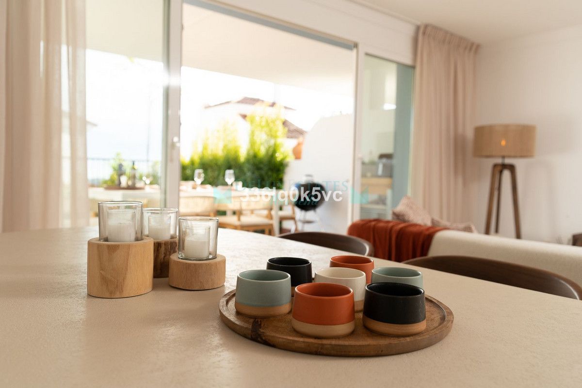 Ground Floor Apartment for sale in Benahavis