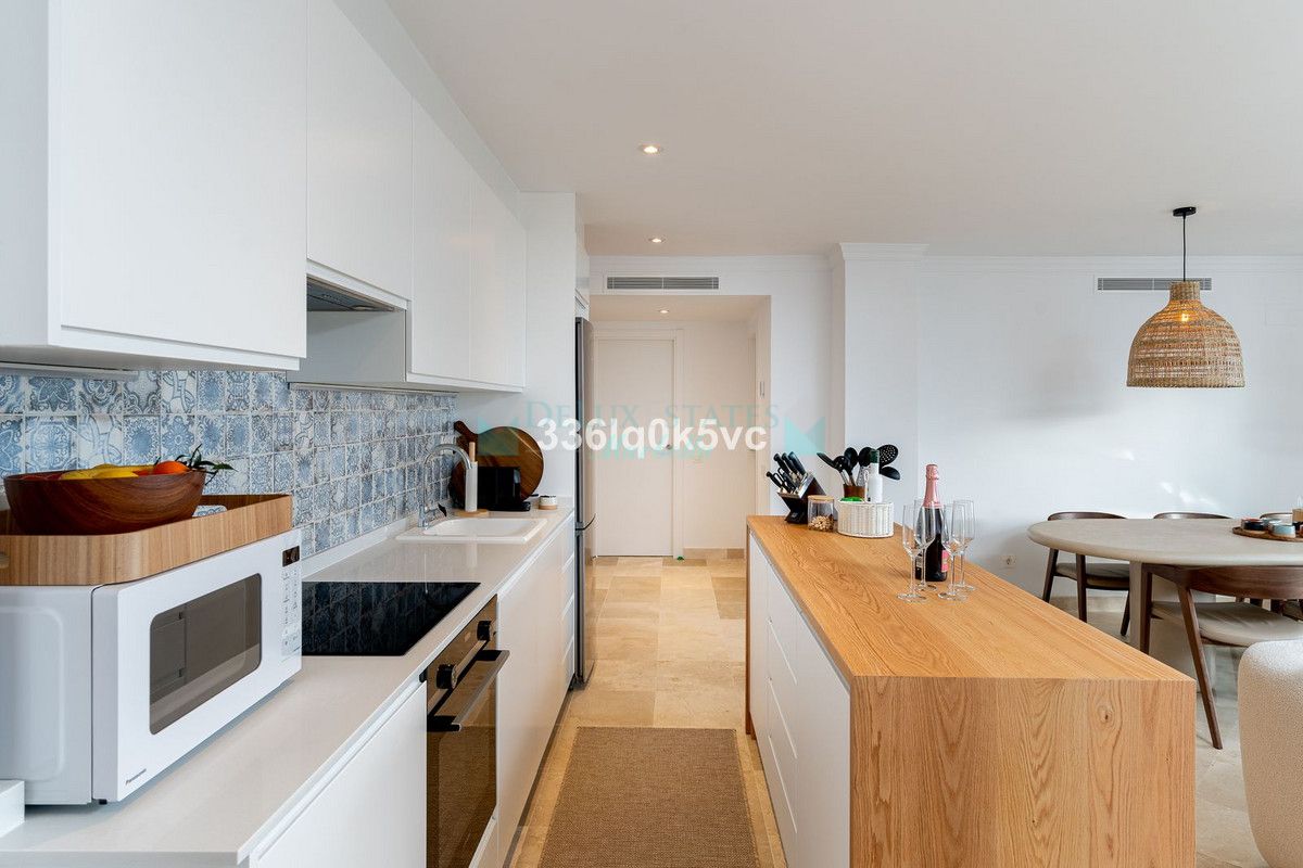 Ground Floor Apartment for sale in Benahavis