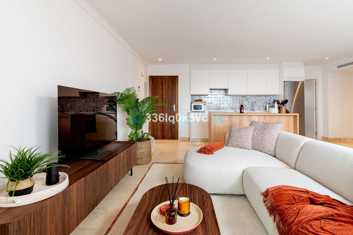 Ground Floor Apartment for sale in Benahavis