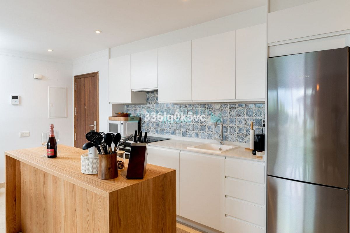 Ground Floor Apartment for sale in Benahavis