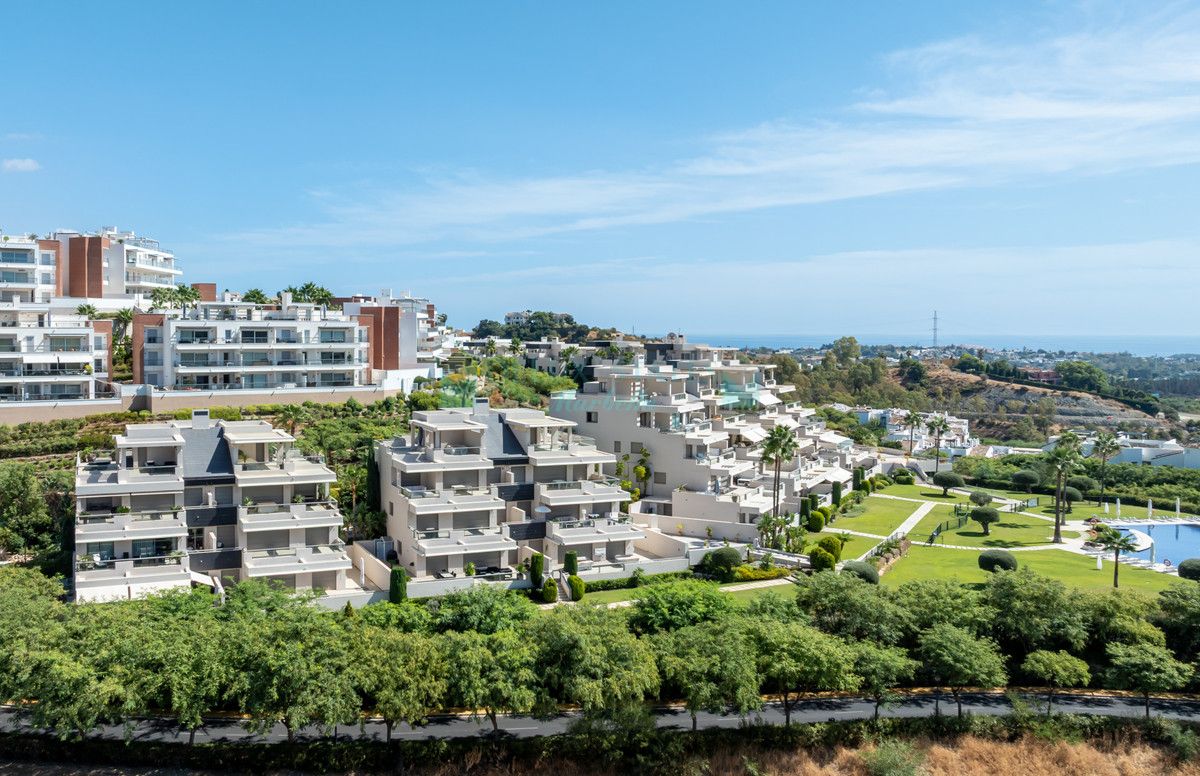 Ground Floor Apartment for sale in Benahavis