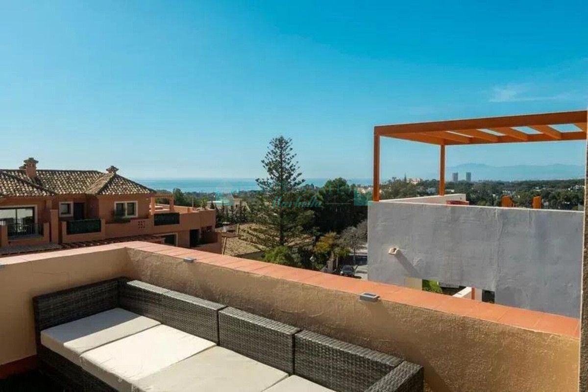 Town House for sale in Cabopino, Marbella East