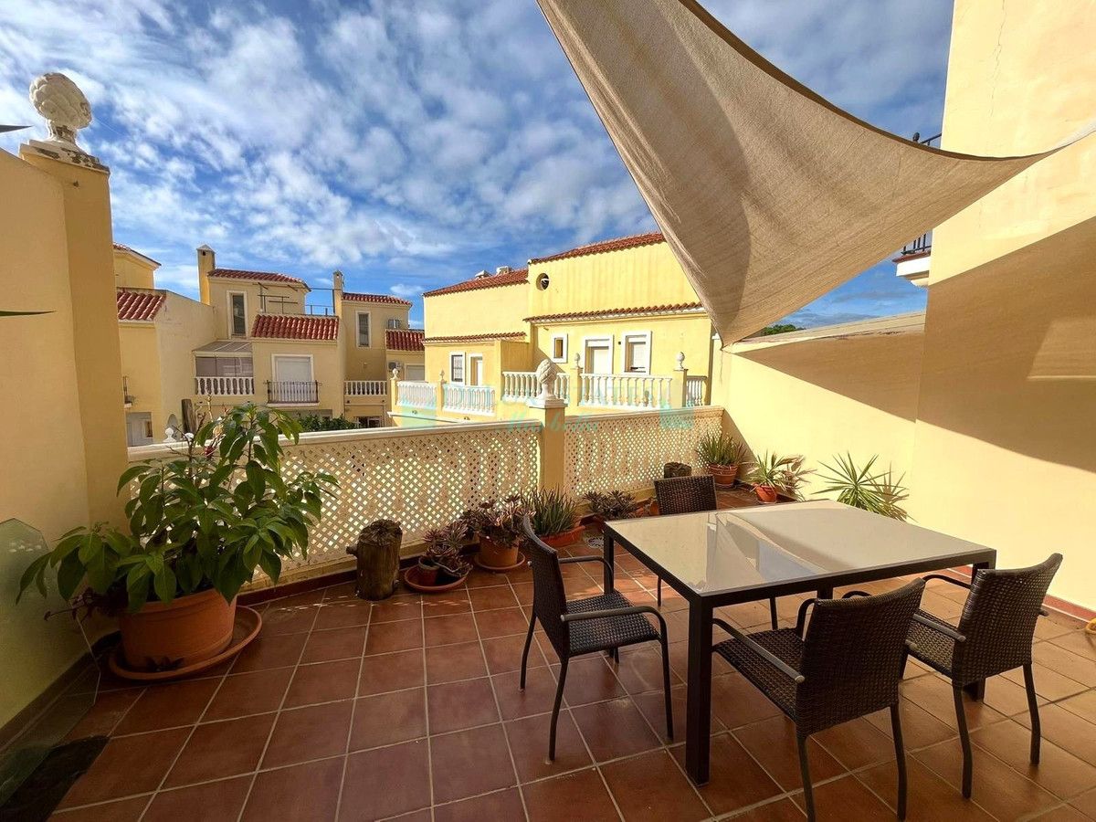 Town House for sale in Estepona