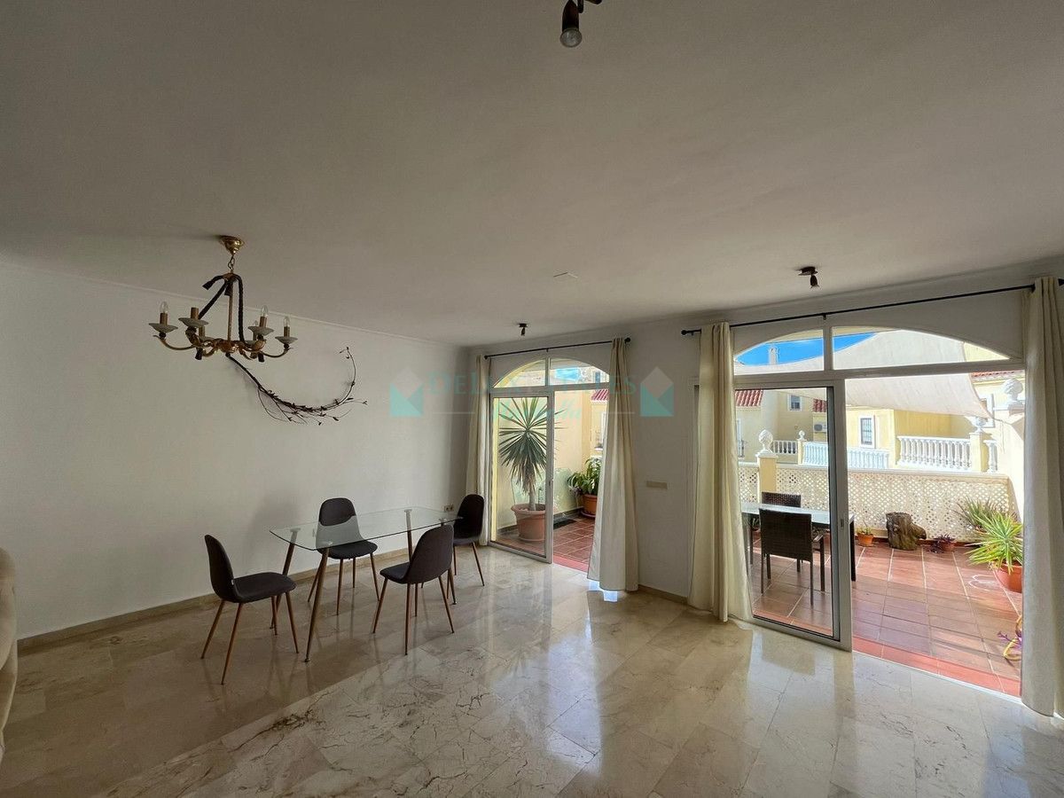 Town House for sale in Estepona