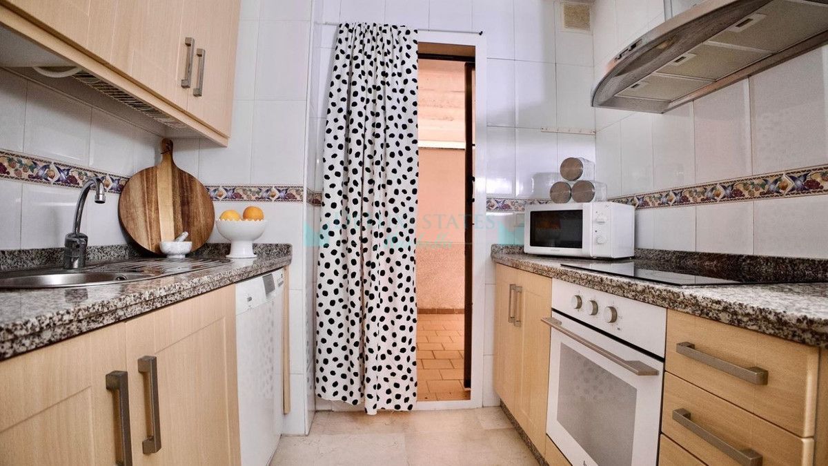 Ground Floor Apartment for sale in Estepona