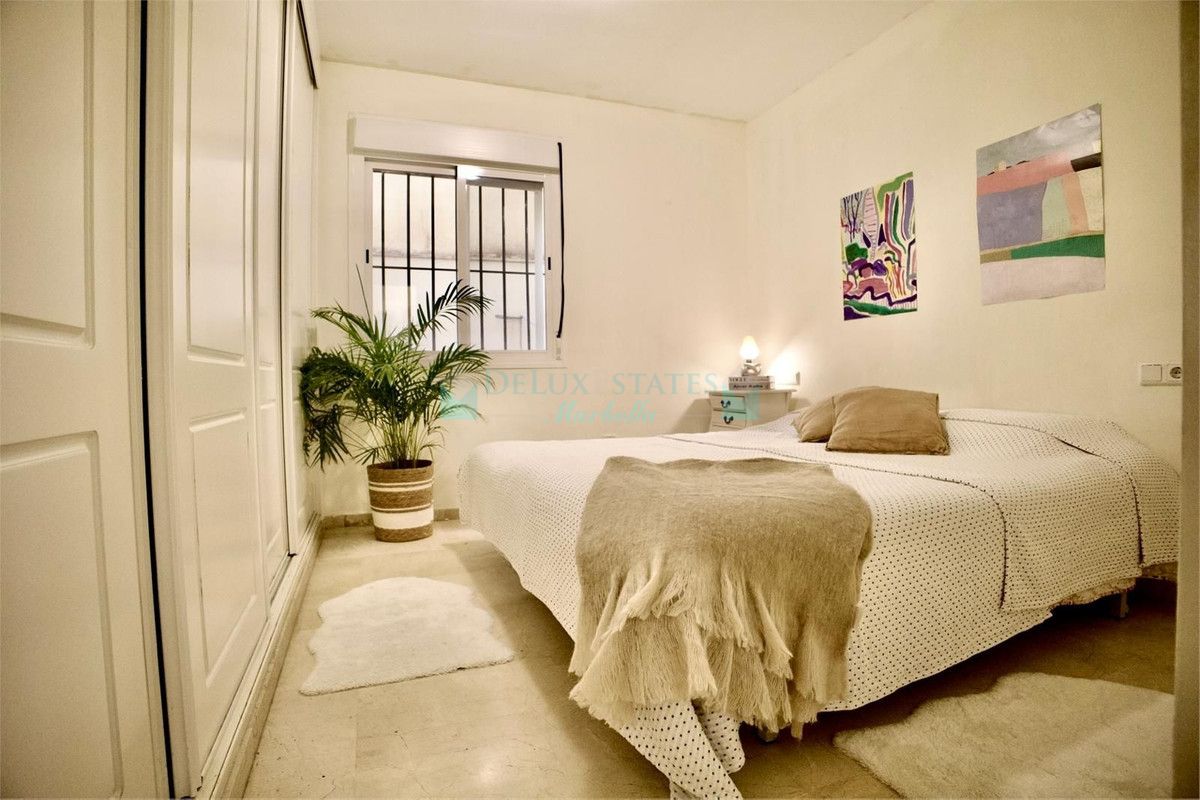 Ground Floor Apartment for sale in Estepona