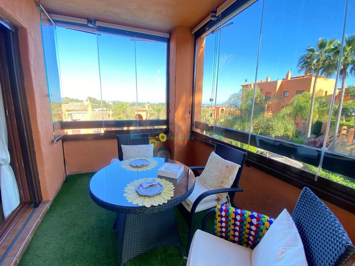 Apartment for sale in Benahavis