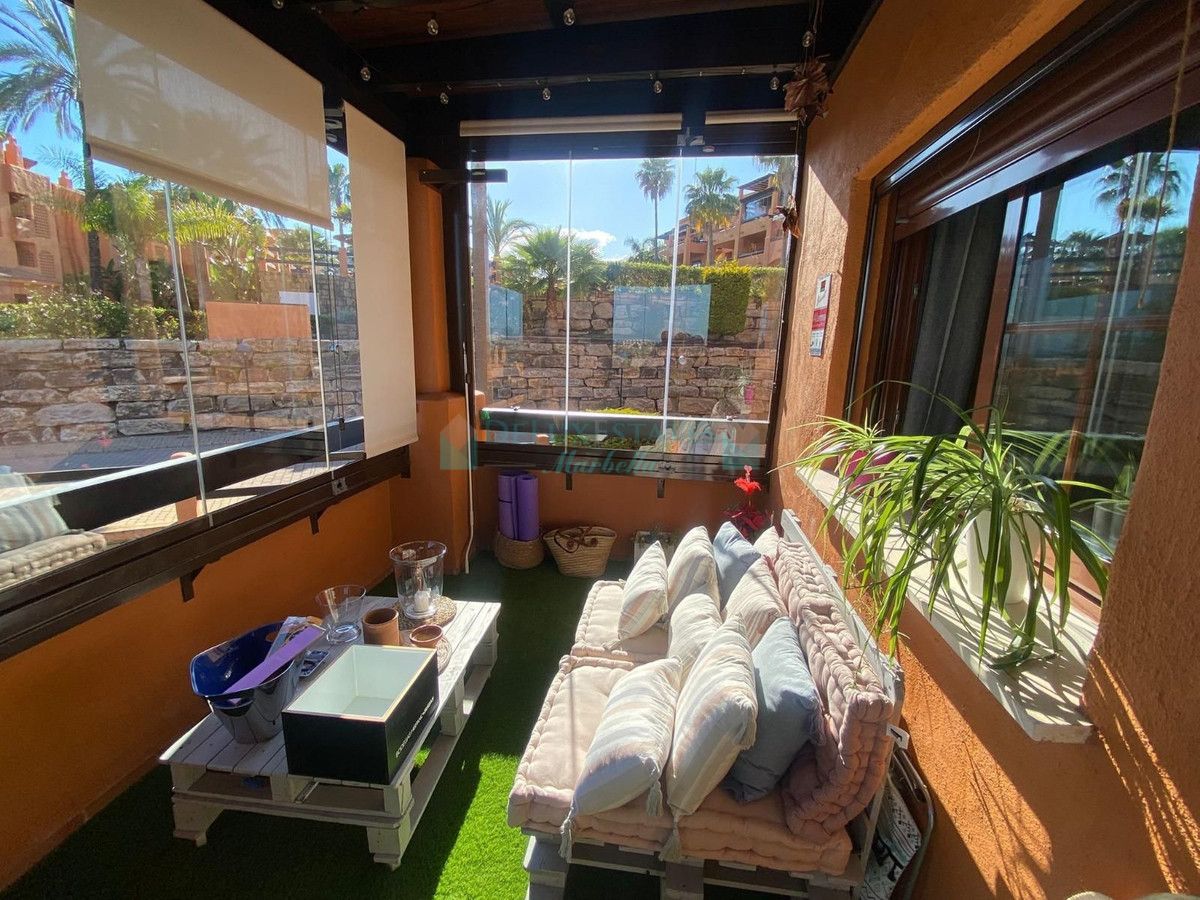 Apartment for sale in Benahavis