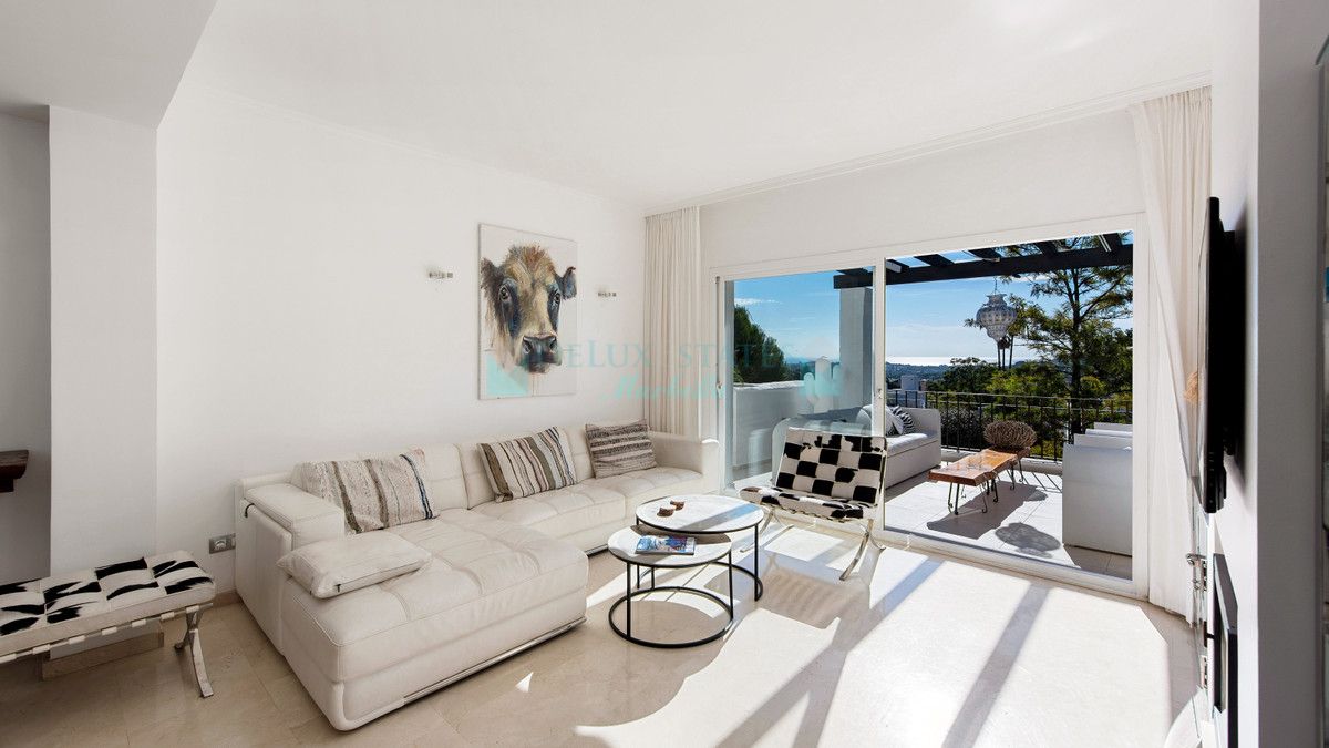 Penthouse for sale in Nueva Andalucia