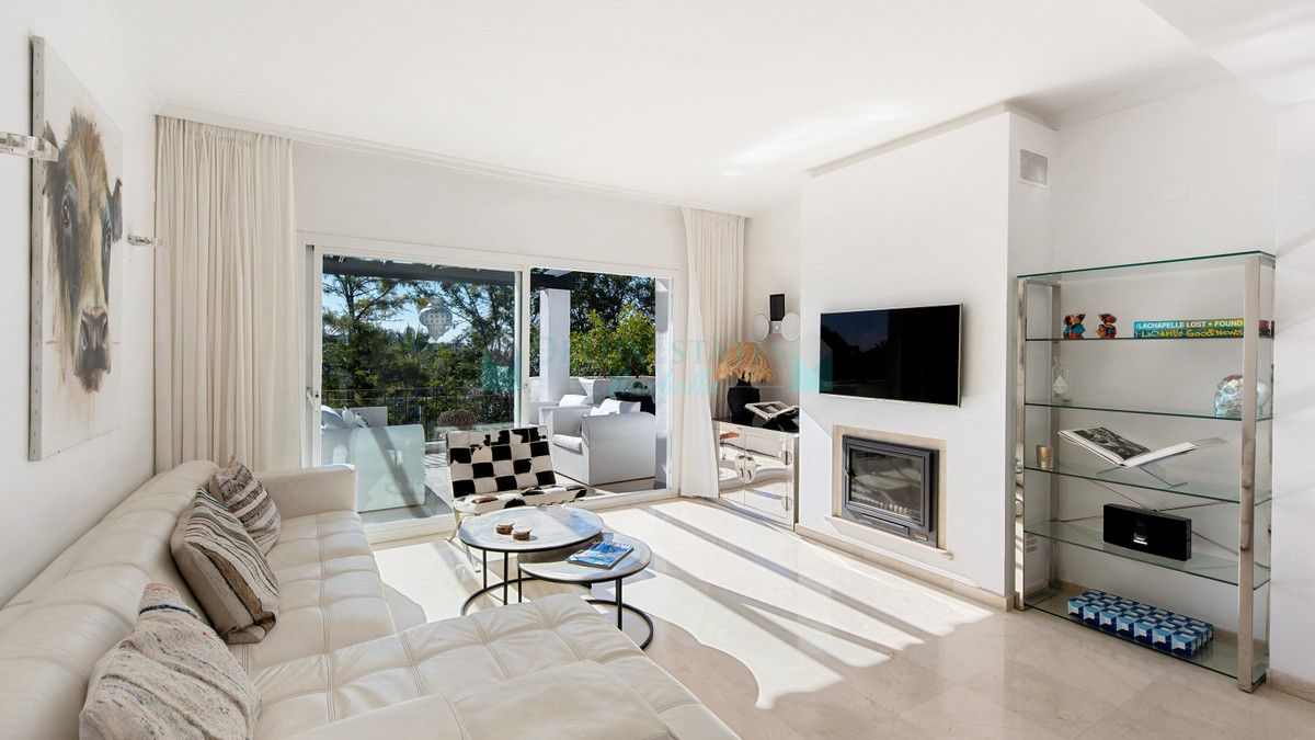 Penthouse for sale in Nueva Andalucia