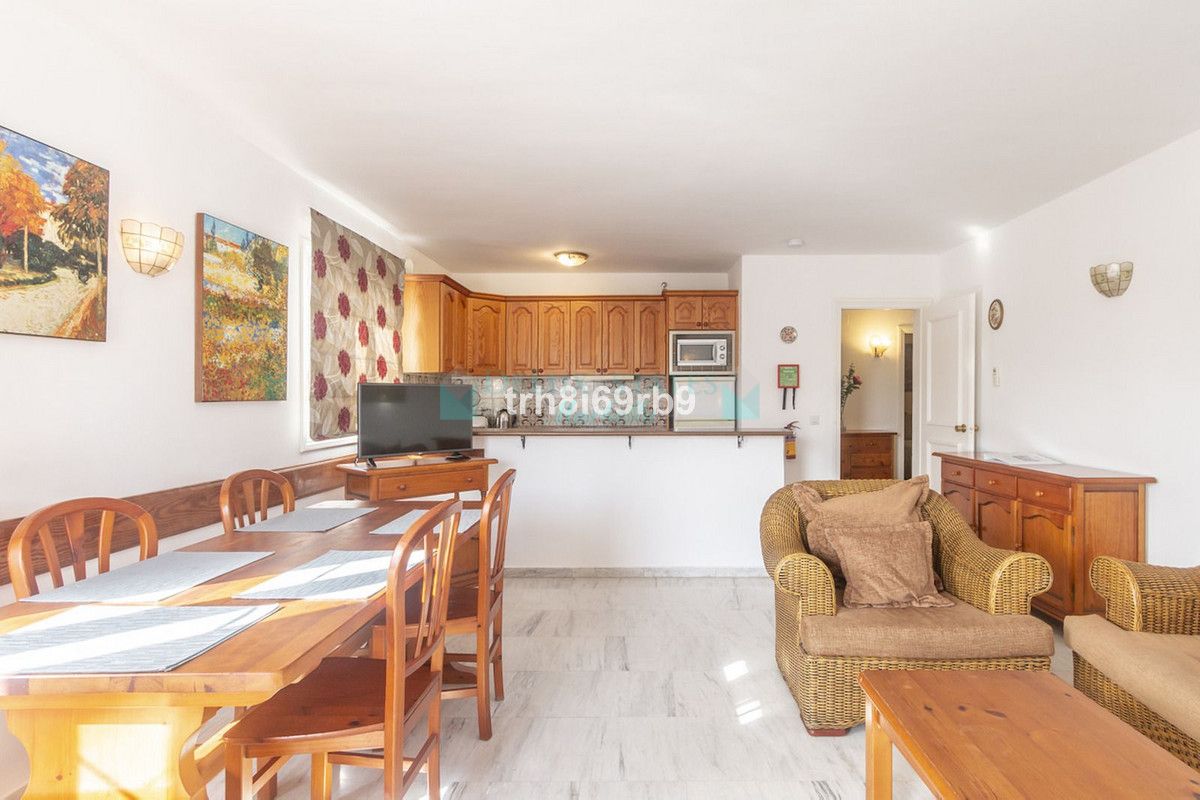 Penthouse for sale in Estepona