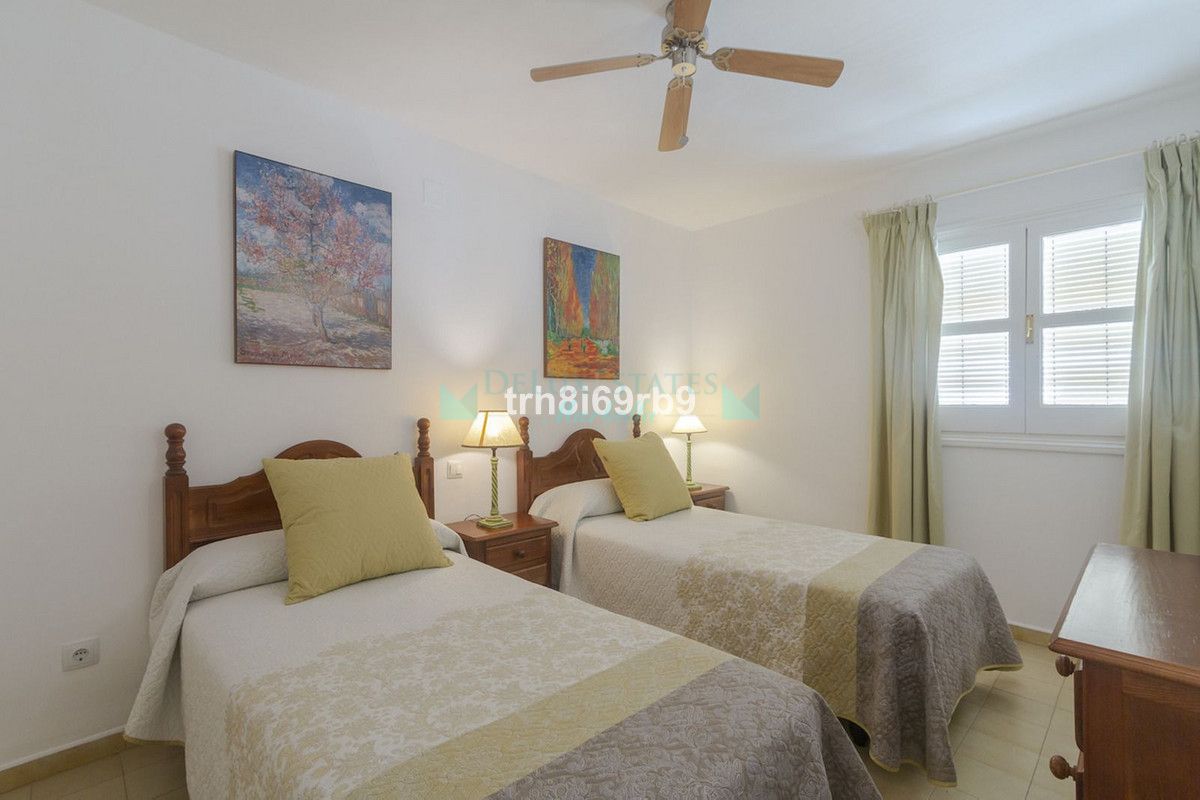 Penthouse for sale in Estepona