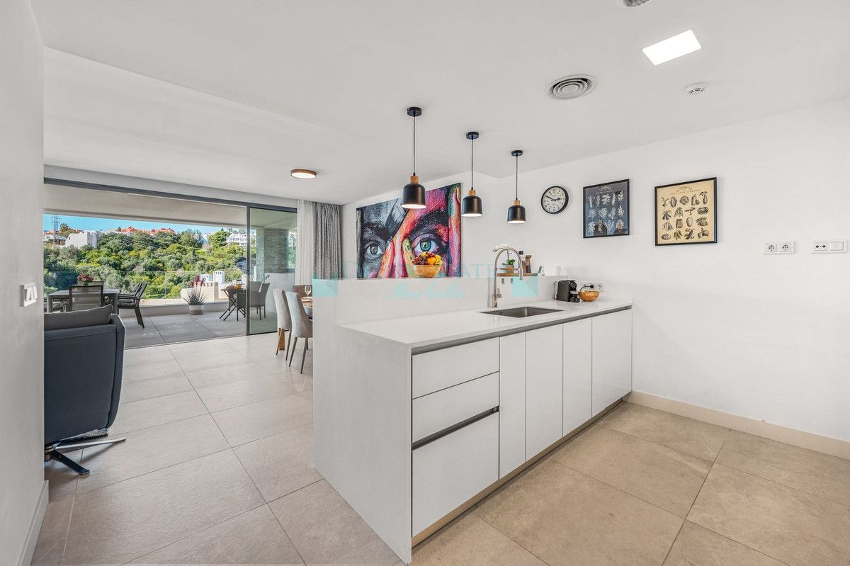 Ground Floor Apartment for sale in Cabopino, Marbella East