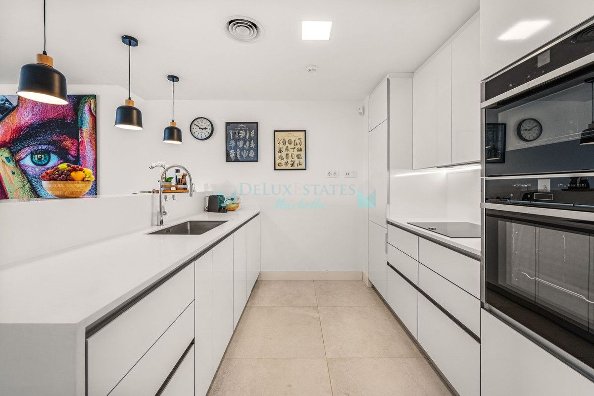 Ground Floor Apartment for sale in Cabopino, Marbella East