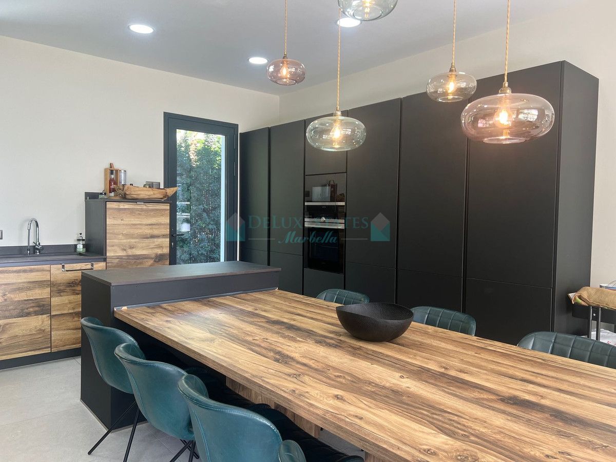 Villa for sale in Nagüeles, Marbella Golden Mile