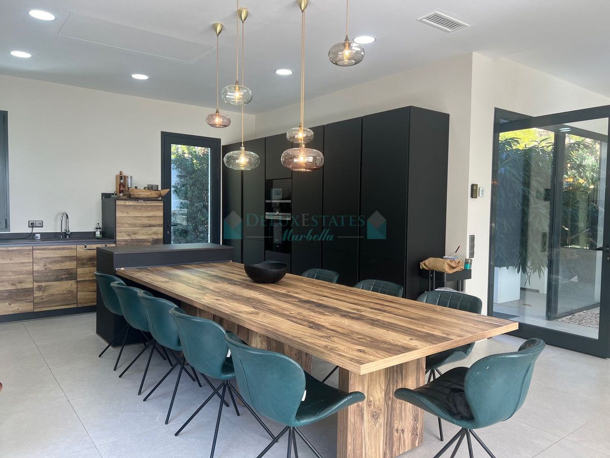 Villa for sale in Nagüeles, Marbella Golden Mile