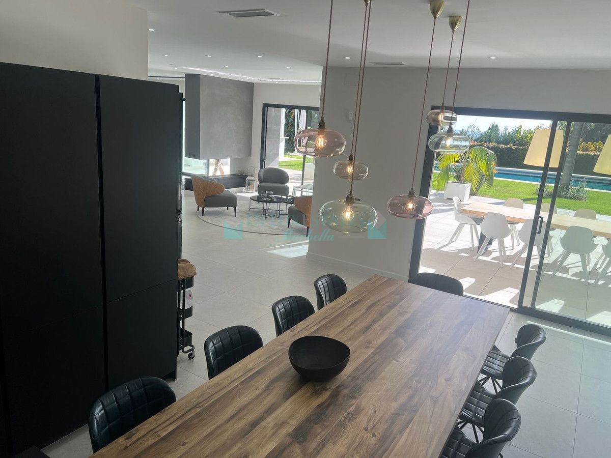 Villa for sale in Nagüeles, Marbella Golden Mile