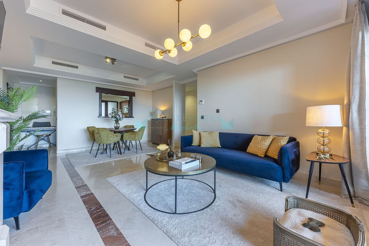 Apartment for sale in La Mairena, Marbella East