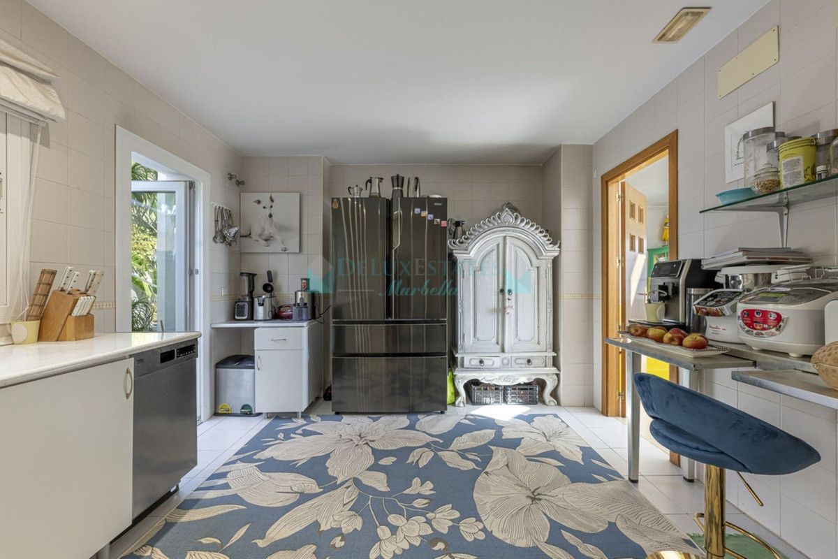 Town House for sale in La Mairena, Marbella East