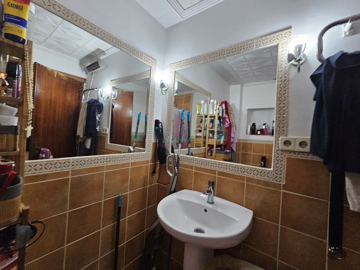 Penthouse for sale in Estepona