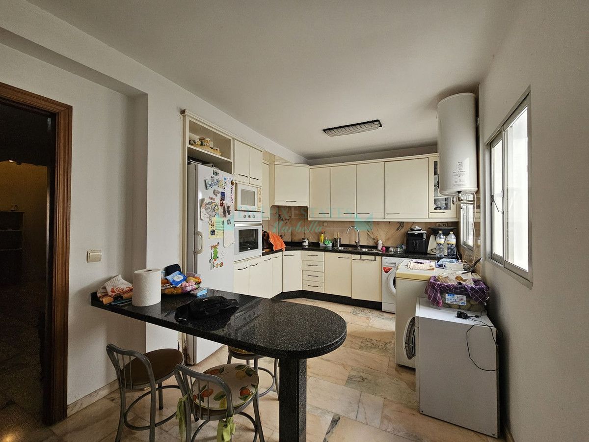 Penthouse for sale in Estepona