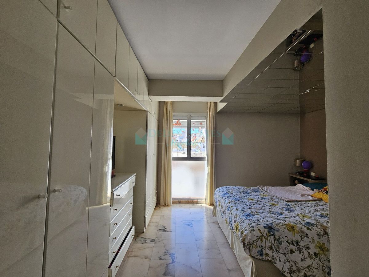 Penthouse for sale in Estepona