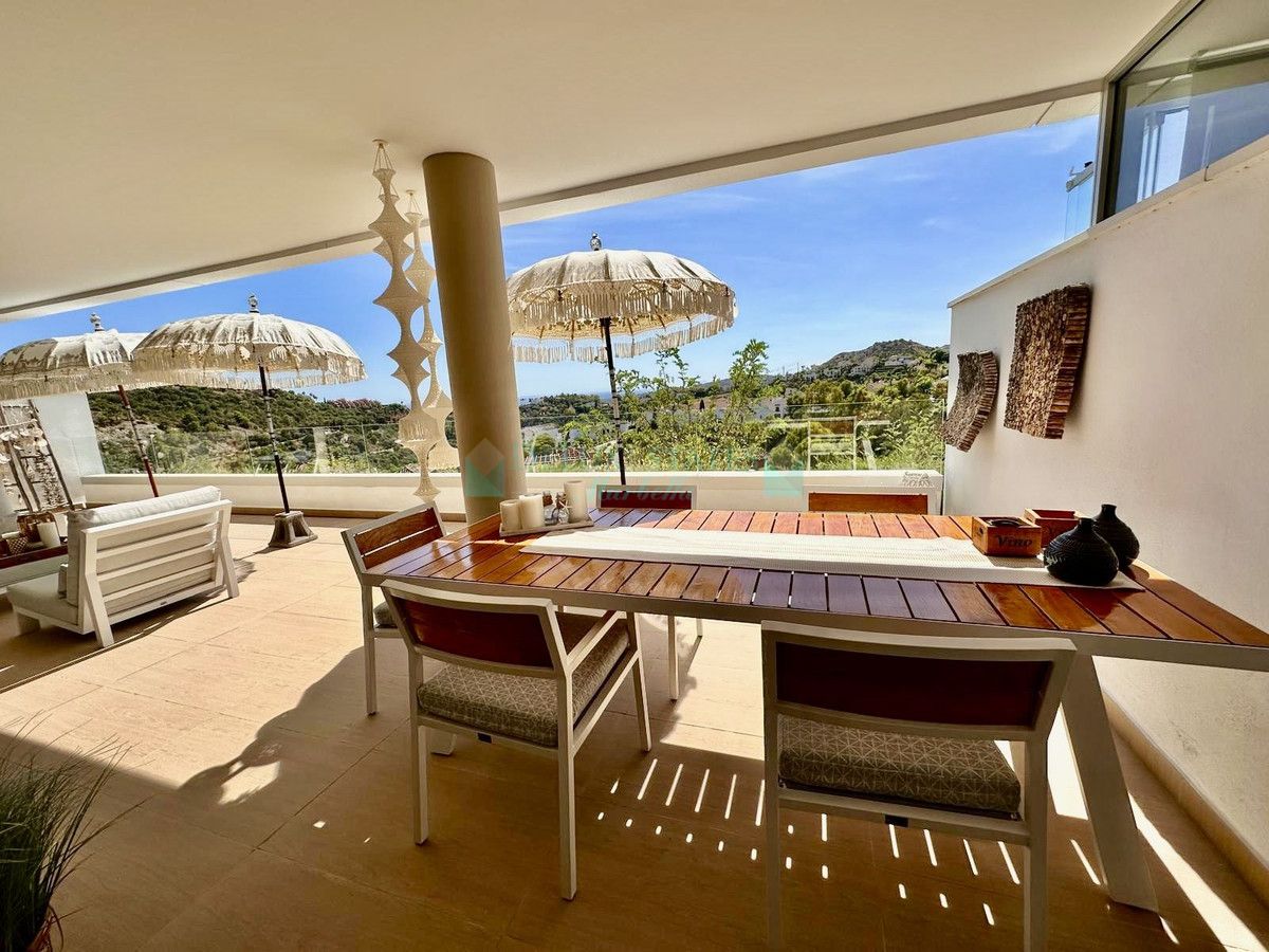 Ground Floor Apartment for sale in Benahavis