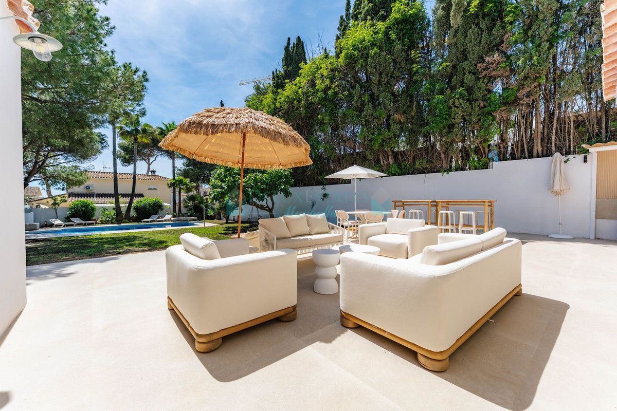 Villa for rent in Costabella, Marbella East