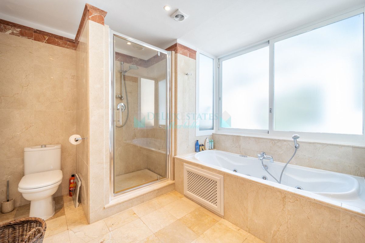 Villa for sale in Istan