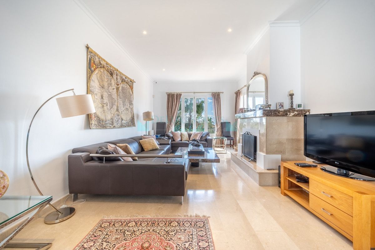 Villa for sale in Istan