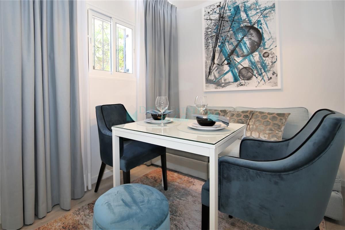 Semi Detached Villa for rent in Estepona