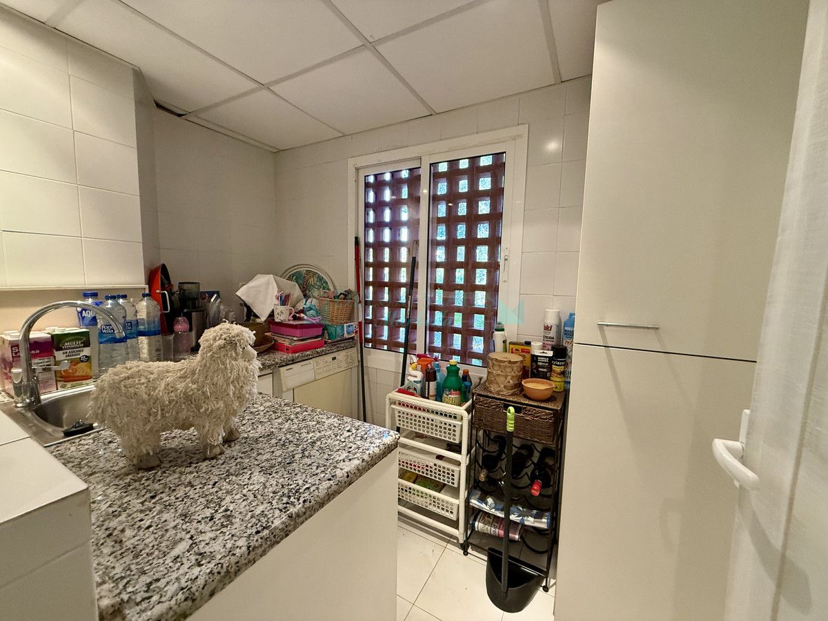 Apartment for sale in Estepona