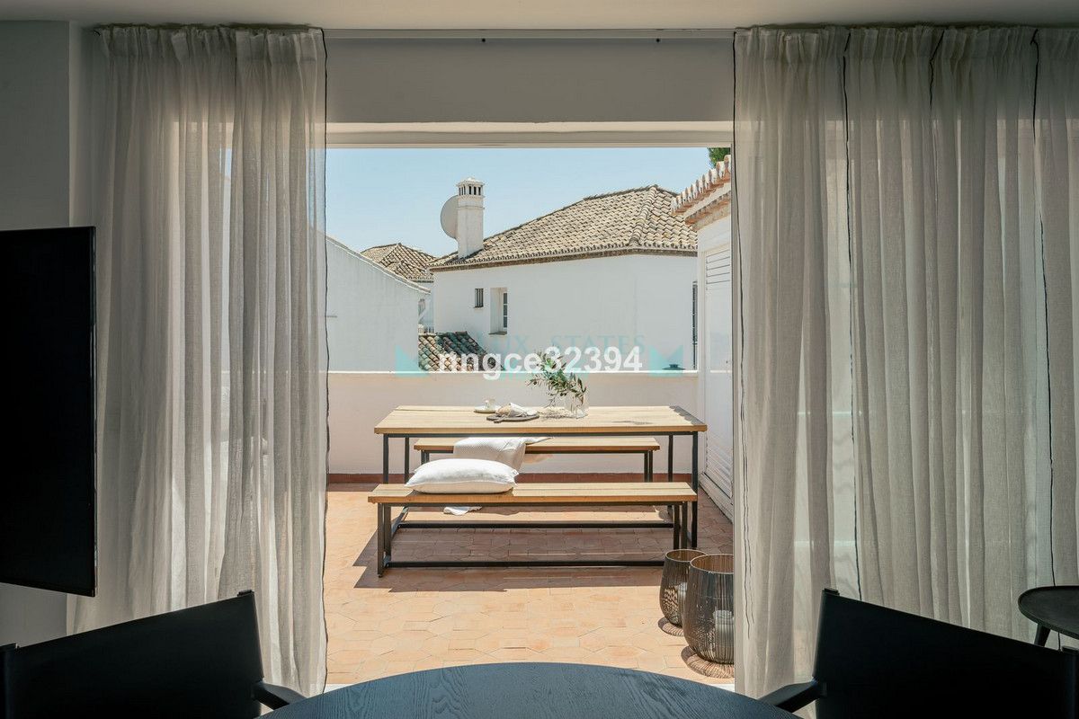 Penthouse for sale in New Golden Mile, Estepona