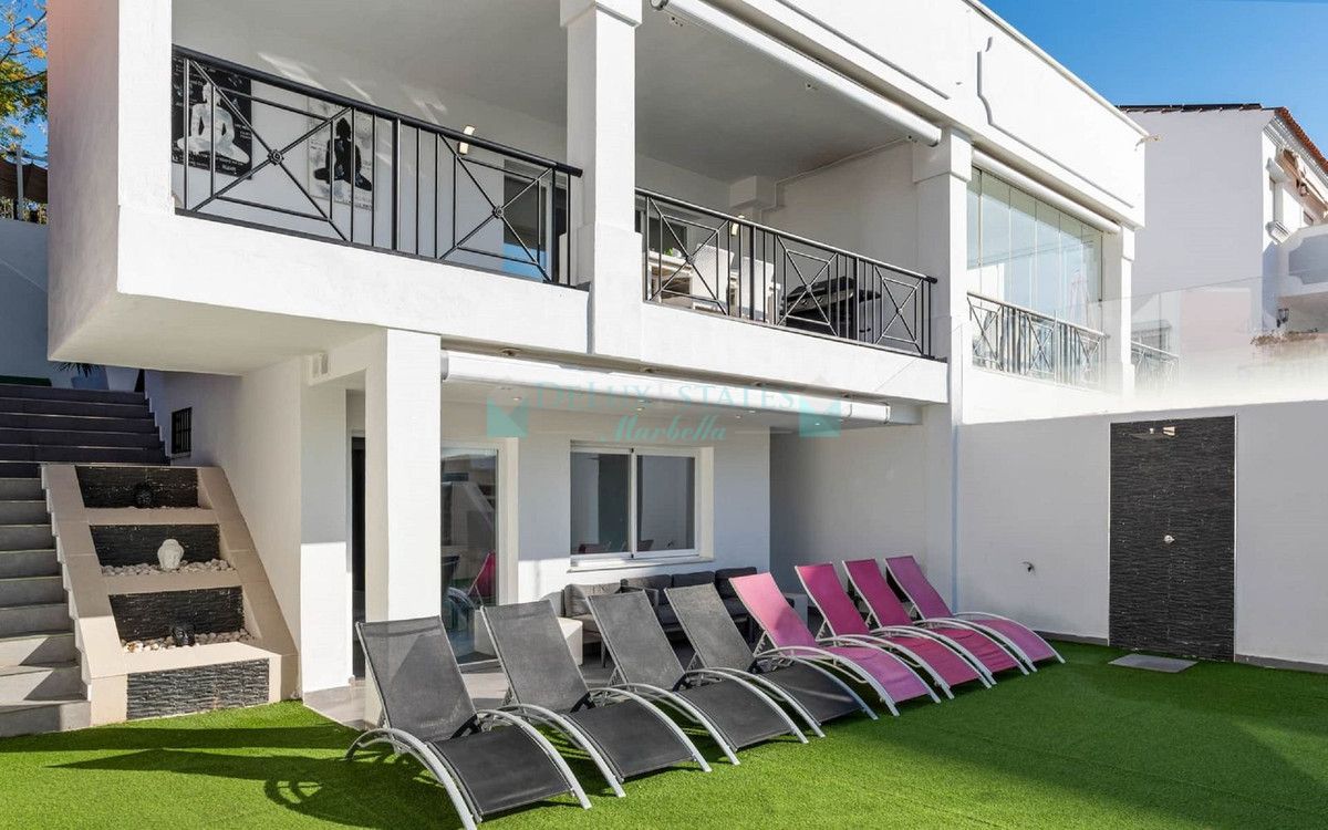 Semi Detached Villa for sale in Marbella