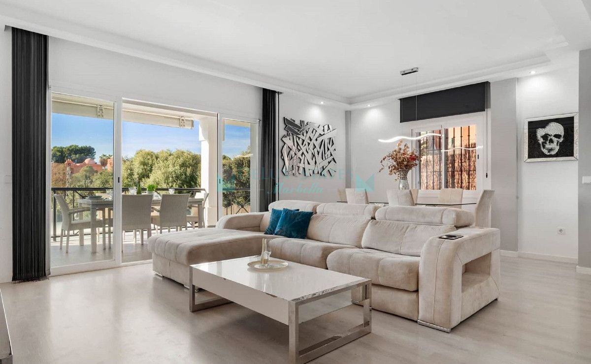 Semi Detached Villa for sale in Marbella