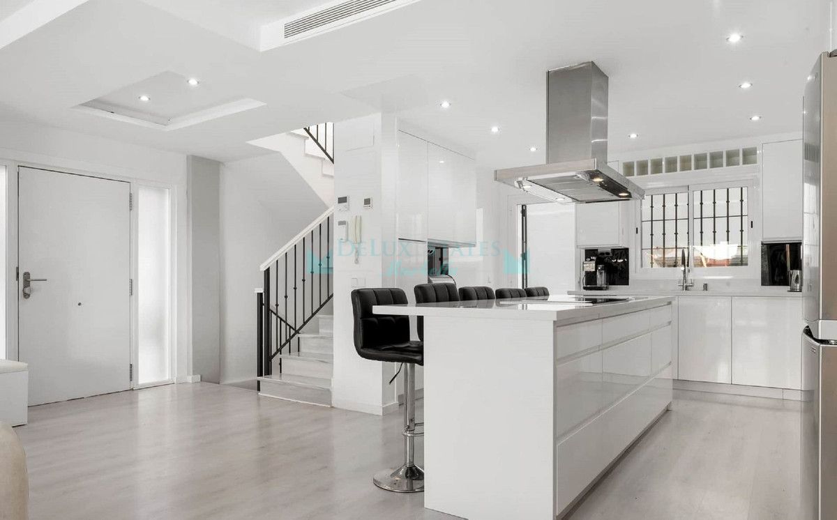 Semi Detached Villa for sale in Marbella