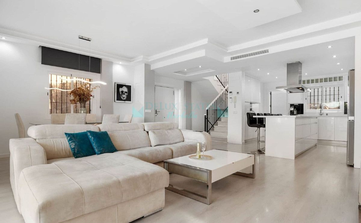 Semi Detached Villa for sale in Marbella