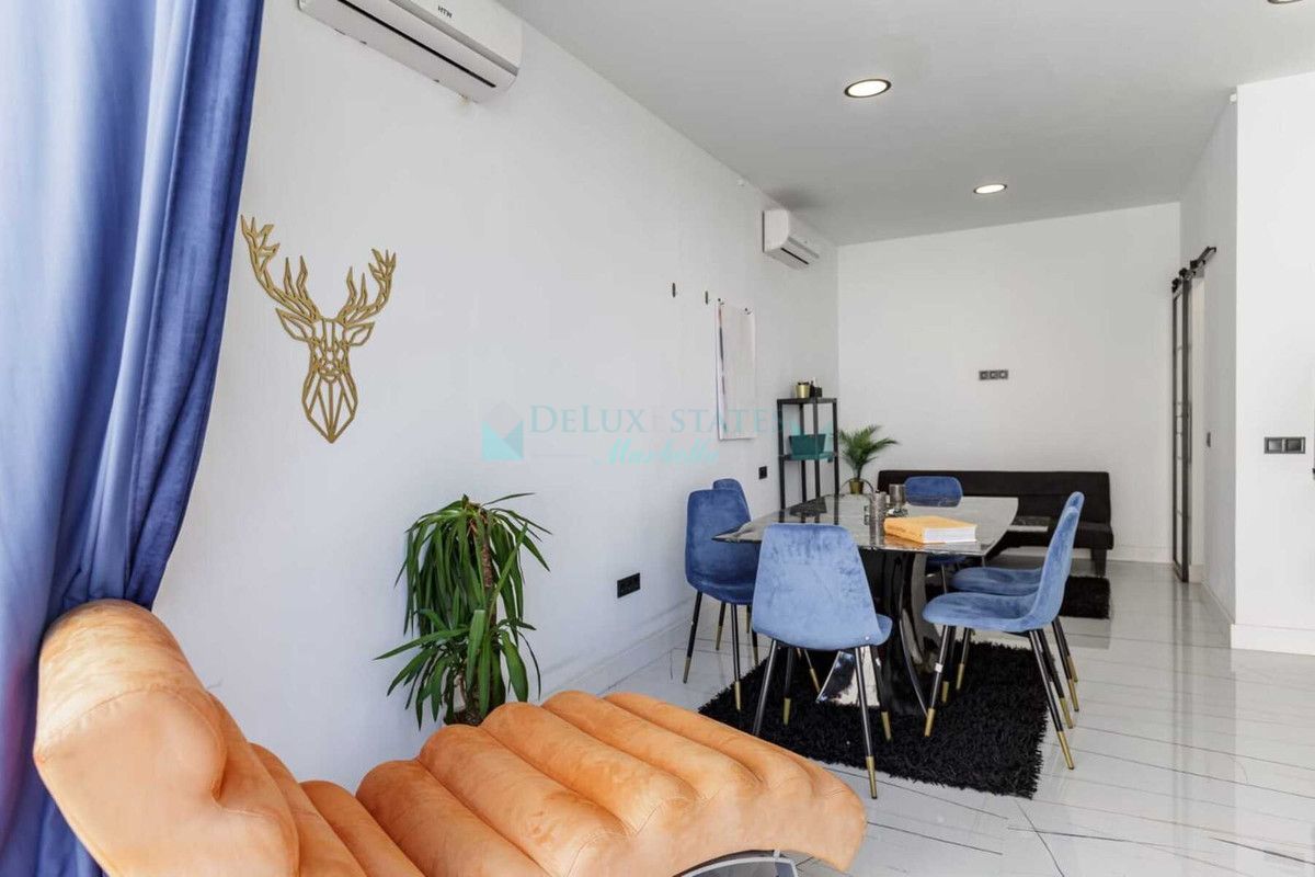 Office for sale in Nueva Andalucia