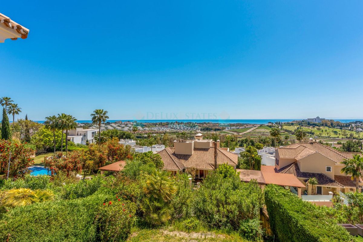 Town House for sale in Atalaya, Estepona