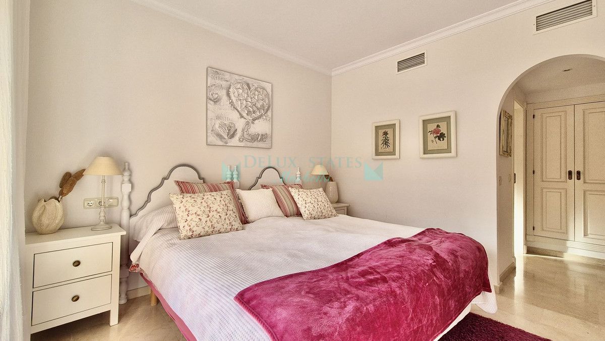 Apartment for sale in Nueva Andalucia