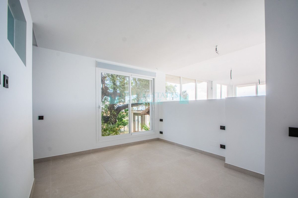 Apartment for rent in La Mairena, Marbella East