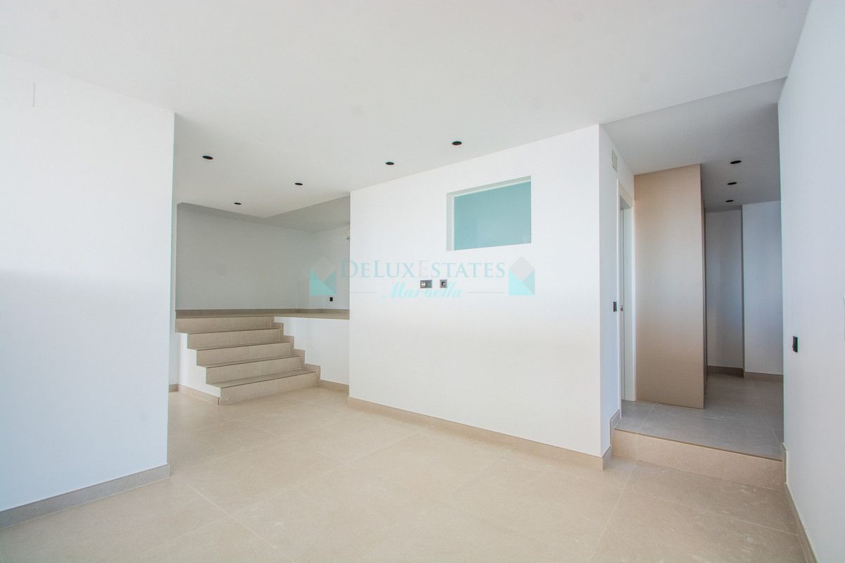 Apartment for rent in La Mairena, Marbella East