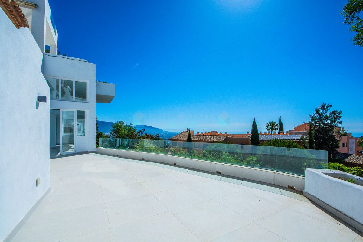 Apartment for rent in La Mairena, Marbella East