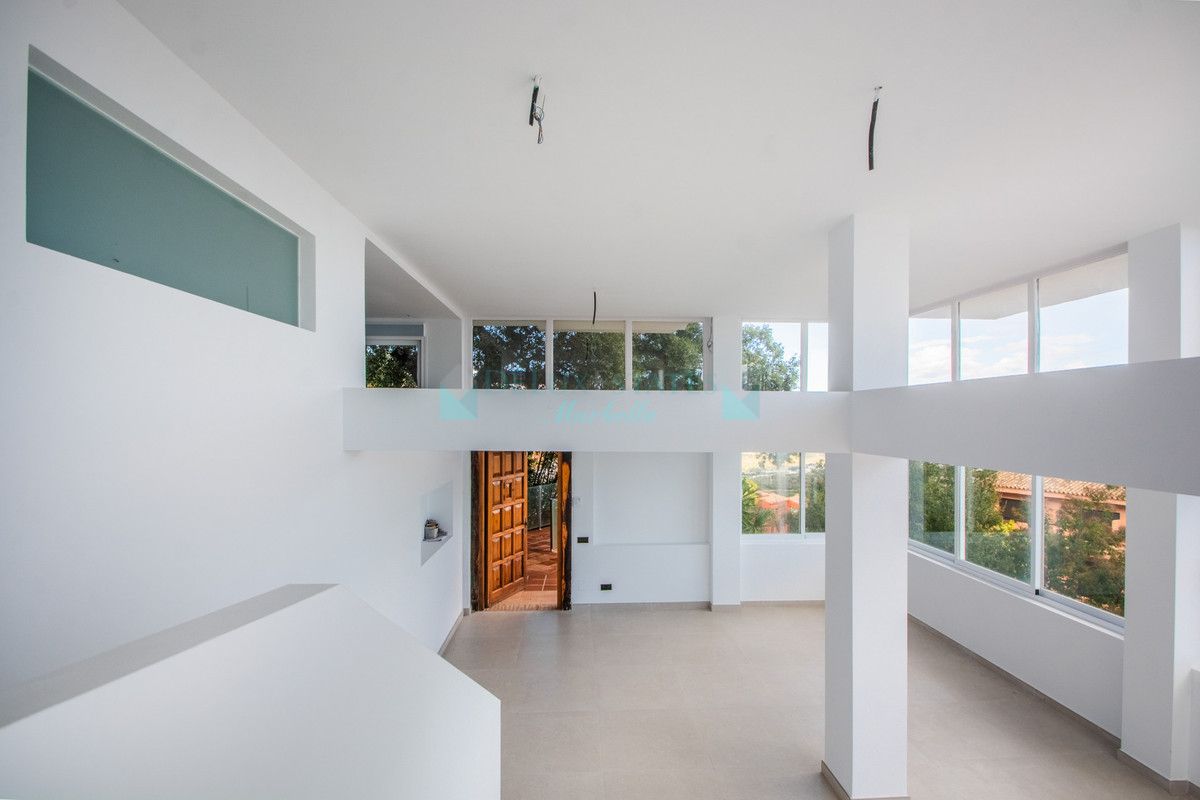 Apartment for rent in La Mairena, Marbella East