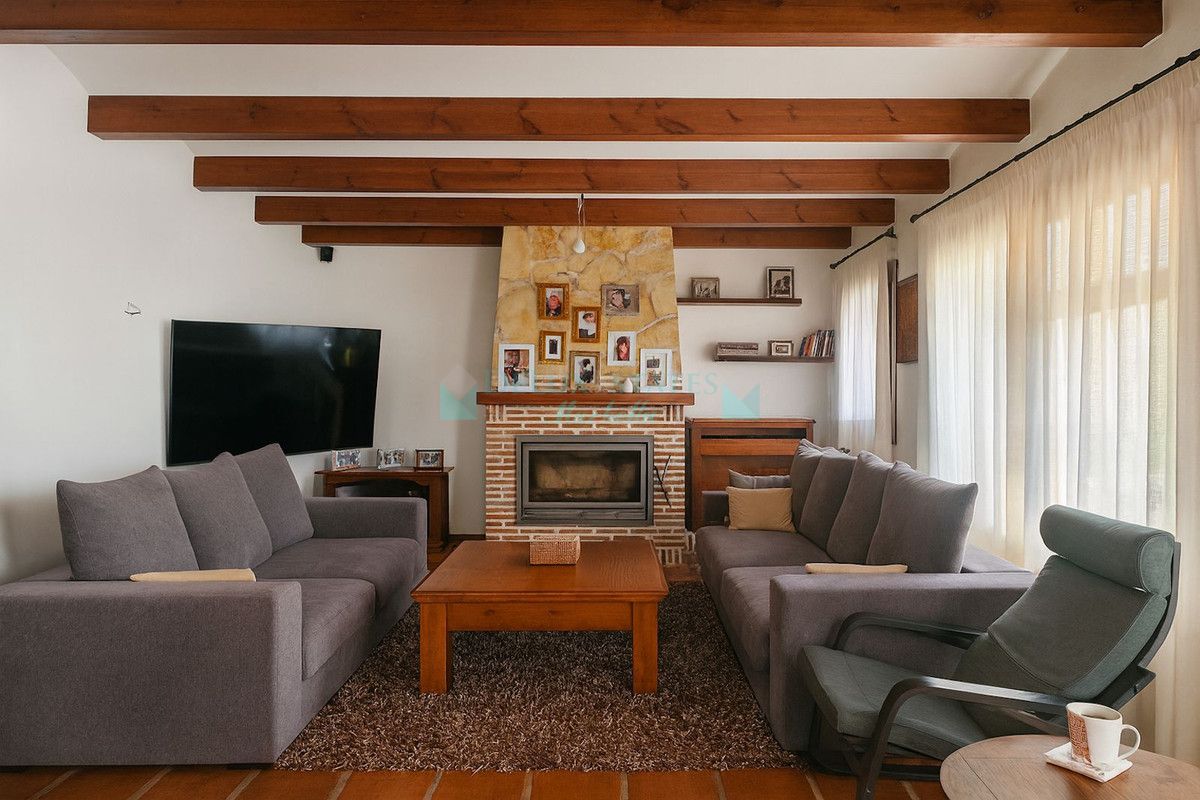 Villa for sale in Istan