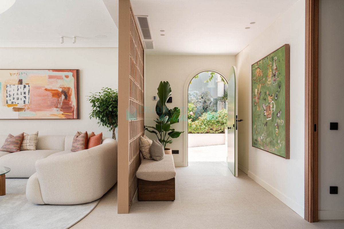 Semi Detached Villa for sale in Marbella Golden Mile