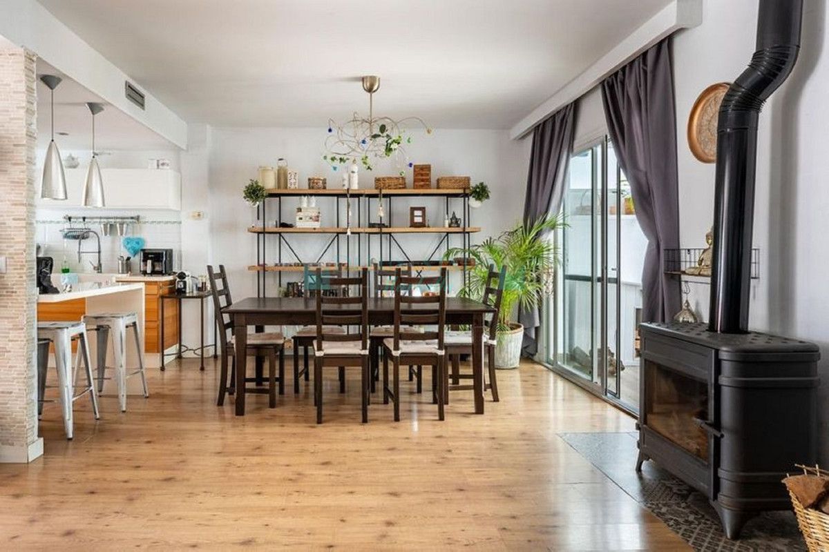 Town House for sale in Nueva Andalucia